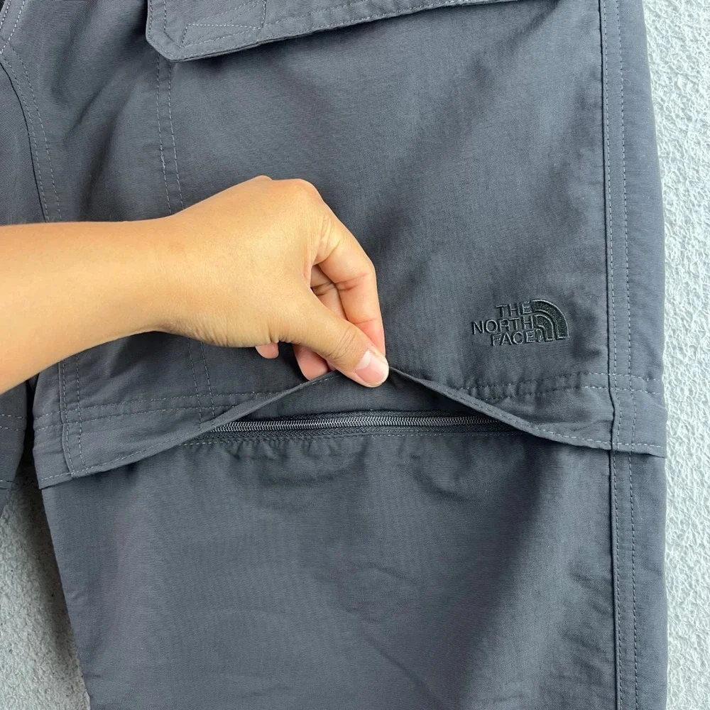 The North Face Mens Convertible Cargo Hiking Pants Dark Gray Size Medium Short